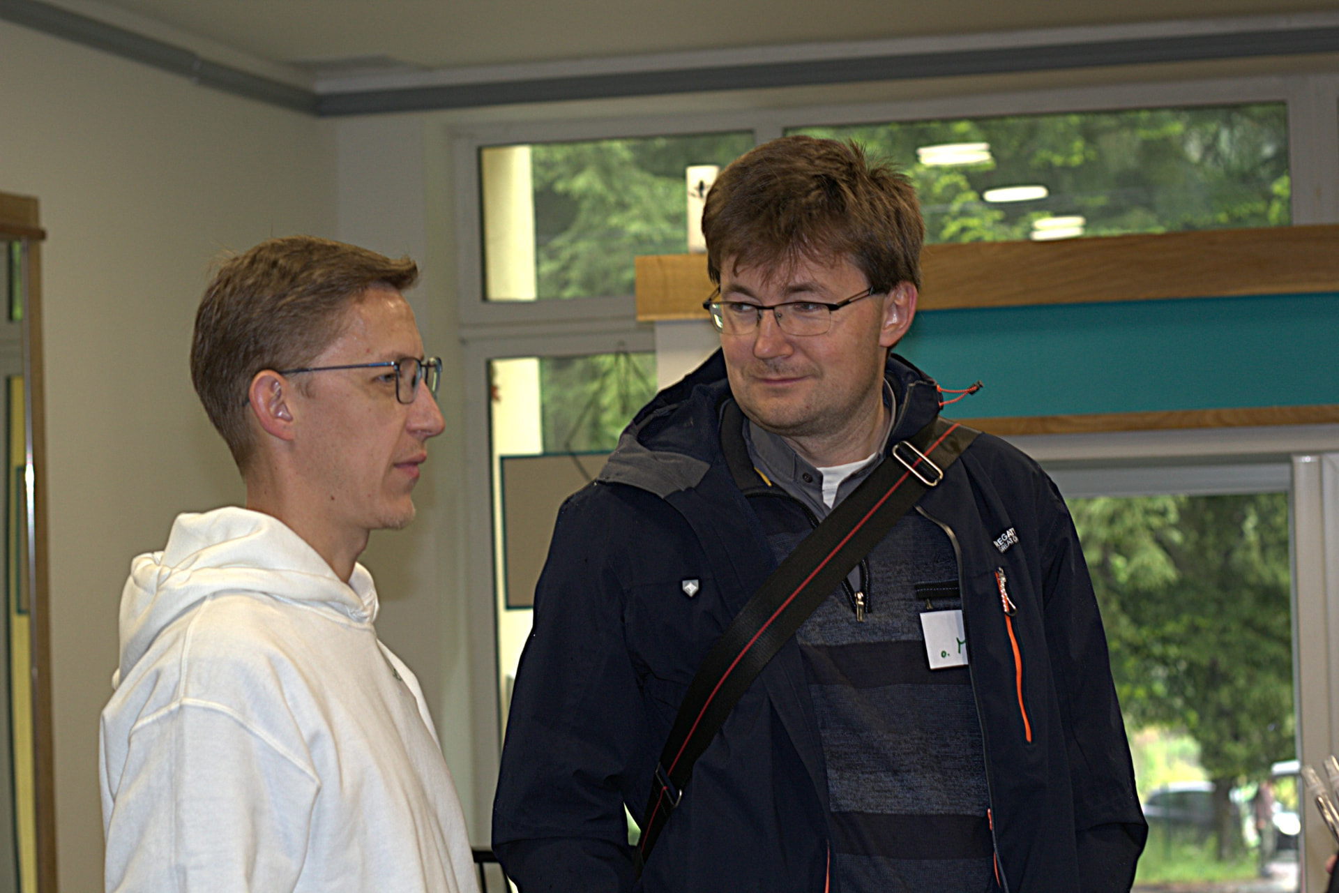 Neformálny rozhovor počas stretnutia